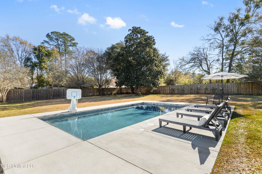 OVERLOOK YOUR BACKYARD OASIS AND LIVE LIKE YOU ARE ON VACATION - photo 46
