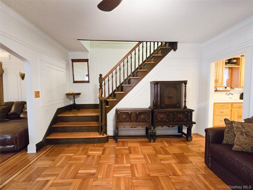Prime Whitestone opportunity in R3A zoning! Detached Brick - photo 10
