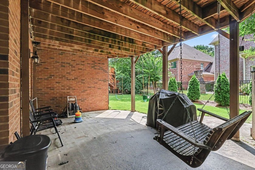 Welcome to this stunning 6-bedroom, 4-bathroom home located in a - photo 46