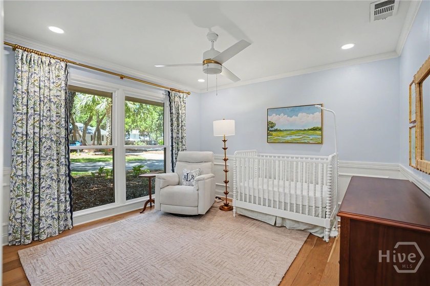 Rare opportunity to own a completely updated, designer-style - photo 23