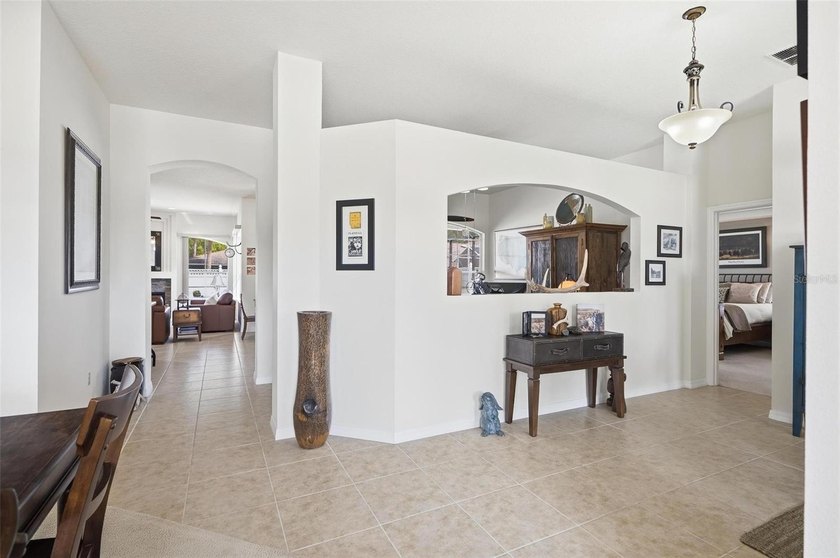 Virtually Staged. Only 1 photo is virtually staged. This home - photo 11