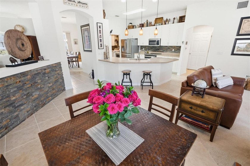 Virtually Staged. Only 1 photo is virtually staged. This home - photo 21