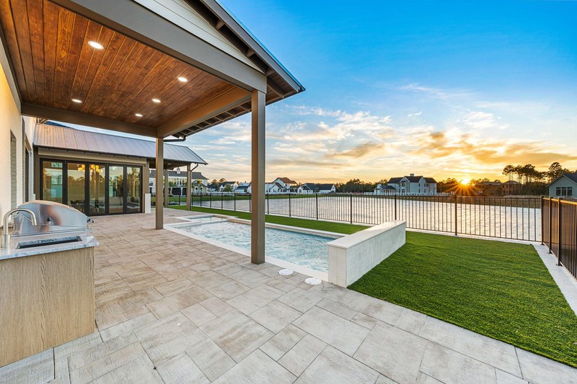 Recently completed and fully move-in ready, 75 N Southern Cross - photo 27