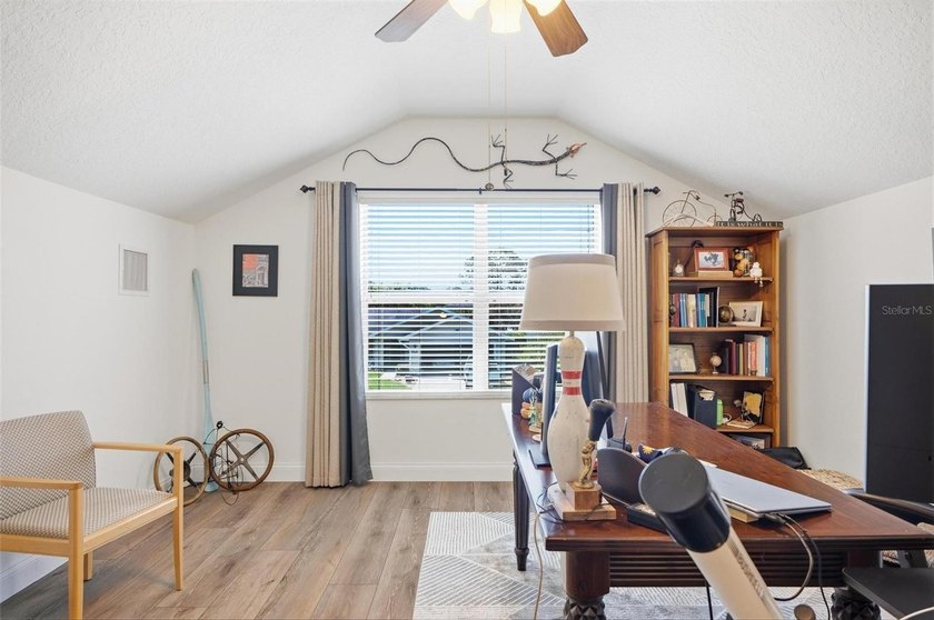 Virtually Staged. Only 1 photo is virtually staged. This home - photo 49