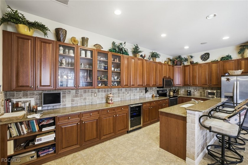 Rarely available courtyard home with private pool, spa, and - photo 12