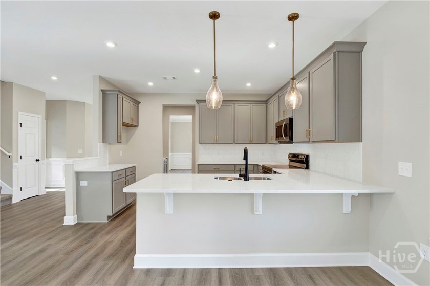 Ernest Homes popular Mulberry floor plan! This new construction - photo 13