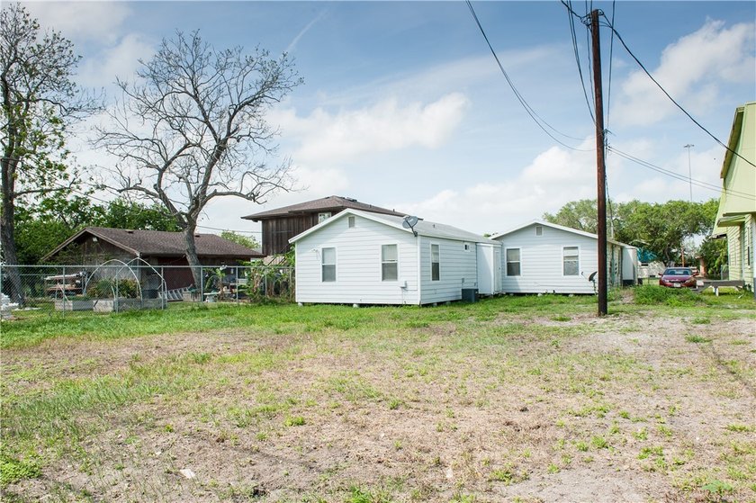 **Investor Opportunity - Fully Occupied Triplex with Expansion - photo 3