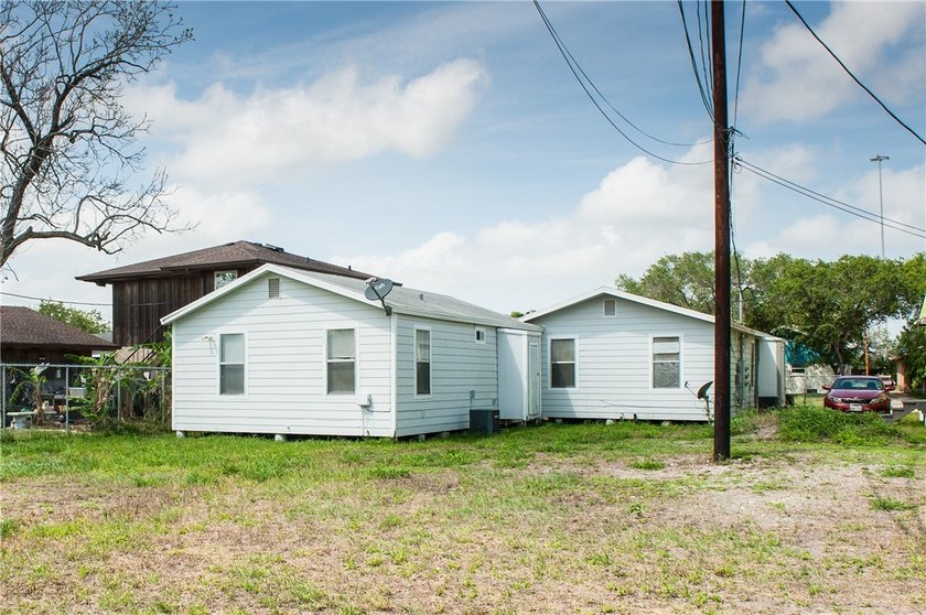 **Investor Opportunity - Fully Occupied Triplex with Expansion - photo 4