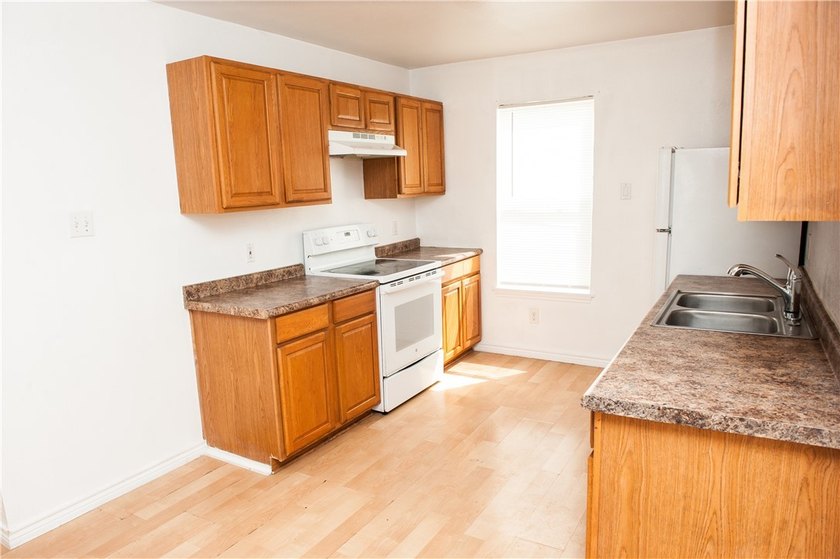 **Investor Opportunity - Fully Occupied Triplex with Expansion - photo 8