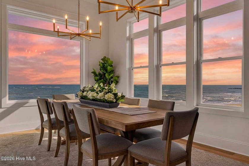 Welcome to 47 Grand View Drive in the exclusive gated community - photo 2