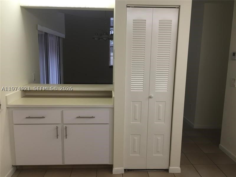 SPACIOUS 3/2 TOWNHOUSE IN GATED COMMUNITY. CONVENIENTLY LOCATED - photo 10