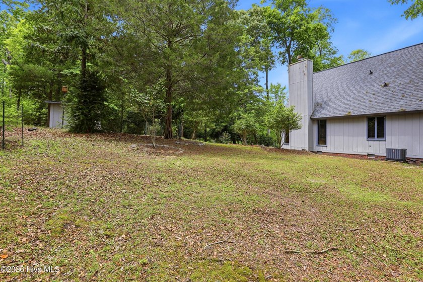 Rare Opportunity To Purchase A Country Retreat On Over 2 Acres - photo 29