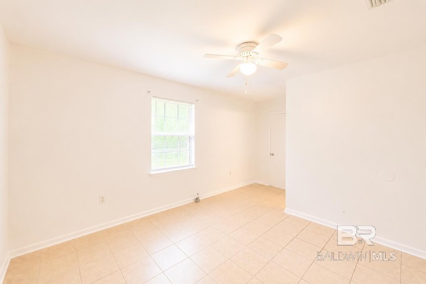 Welcome to 614 Eastgate Circle in Foley, Alabama! This freshly - photo 22