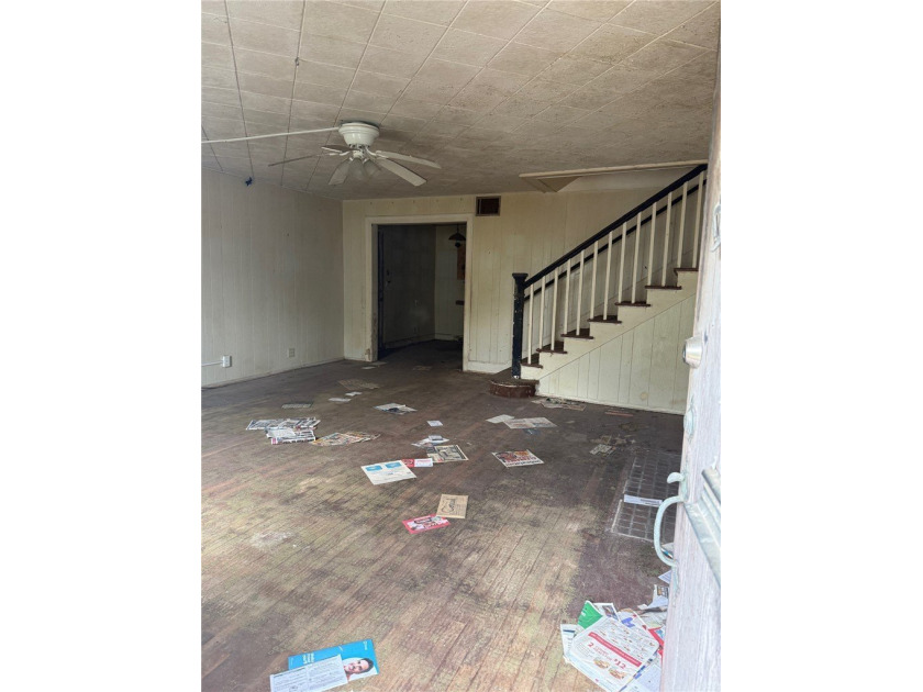 Calling All Investors !! Great potential for investors, flippers - photo 2