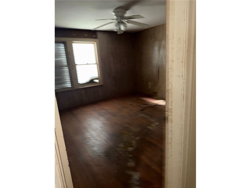 Calling All Investors !! Great potential for investors, flippers - photo 5