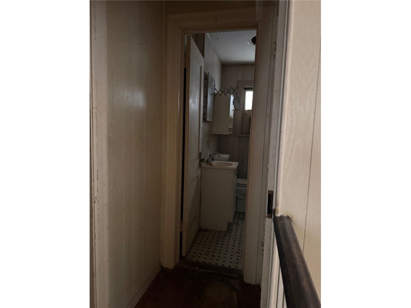 Calling All Investors !! Great potential for investors, flippers - photo 9