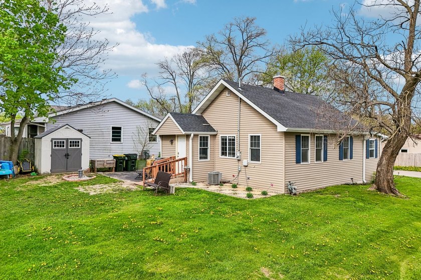 FULLY RENOVATED in 2023, this 3-bedroom home on a corner lot - photo 30