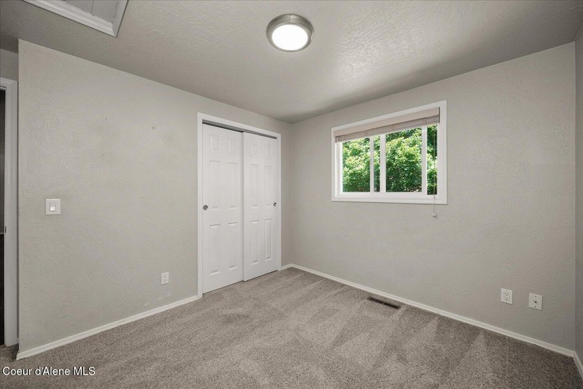 Room for everything-including the toys! This updated 4 bed, 2 - photo 23