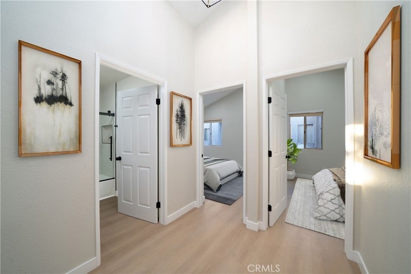 Welcome to this beautifully updated 3-bedroom, 2.5-bathroom home - photo 10