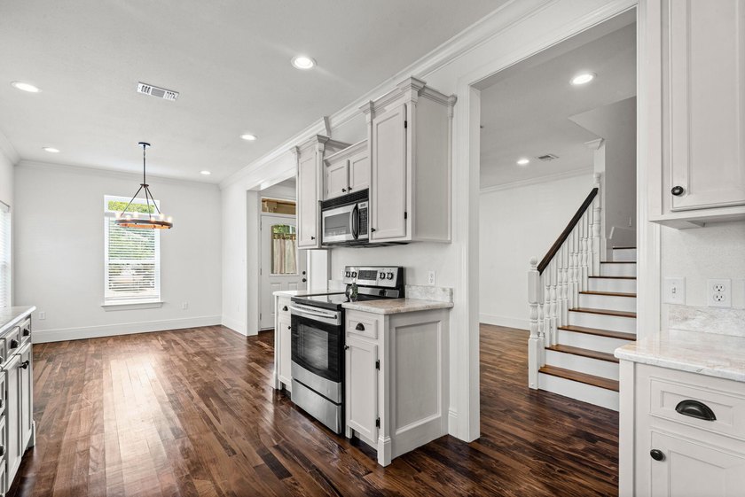 An elegantly crafted cottage, this two-story home in Santa Rosa - photo 12