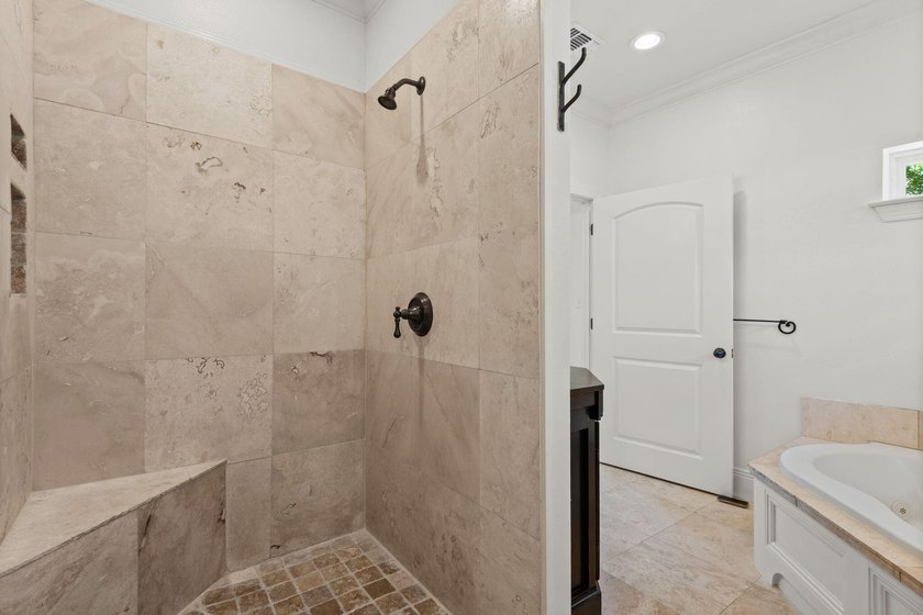 An elegantly crafted cottage, this two-story home in Santa Rosa - photo 20