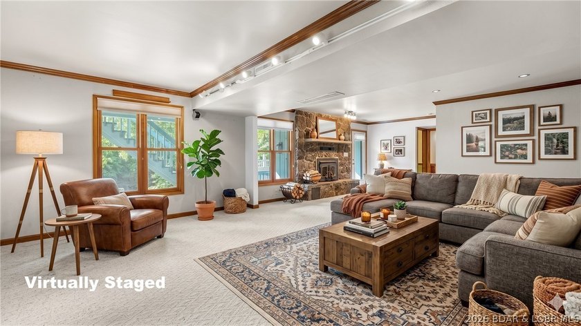 Inviting Lake Home in prestigous Foxhead Shores Estates brings - photo 22