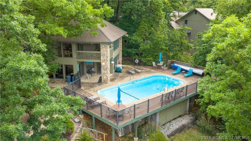 Inviting Lake Home in prestigous Foxhead Shores Estates brings - photo 41