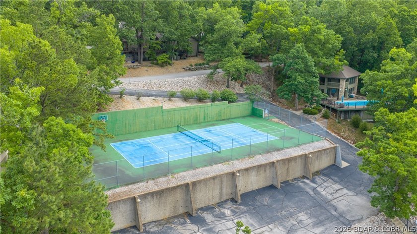 Inviting Lake Home in prestigous Foxhead Shores Estates brings - photo 42