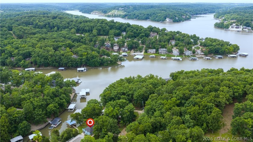 Inviting Lake Home in prestigous Foxhead Shores Estates brings - photo 53