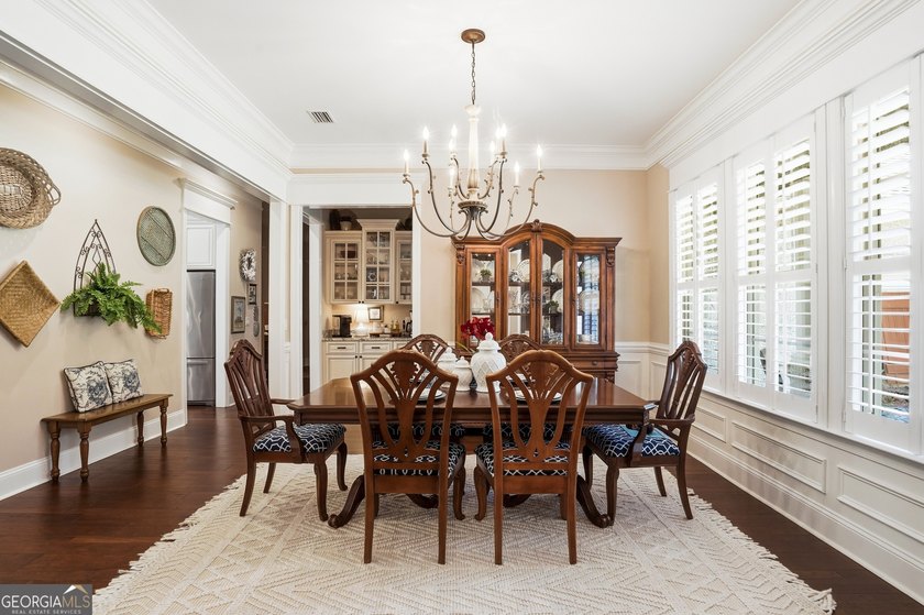 Welcome to this beautifully custom designed 3/4 bedroom, 4 bath - photo 5