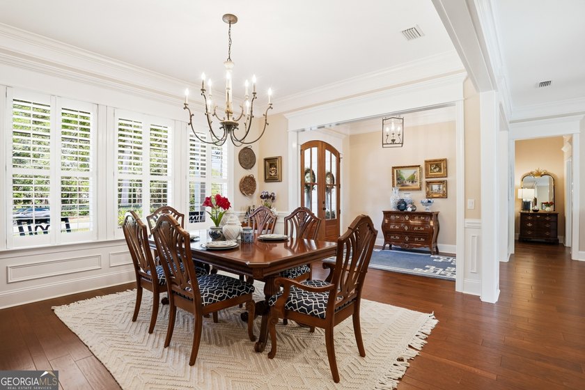 Welcome to this beautifully custom designed 3/4 bedroom, 4 bath - photo 7