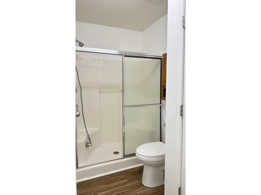 Welcome to this beautifully updated 2-bedroom, 2-bath townhouse - photo 15