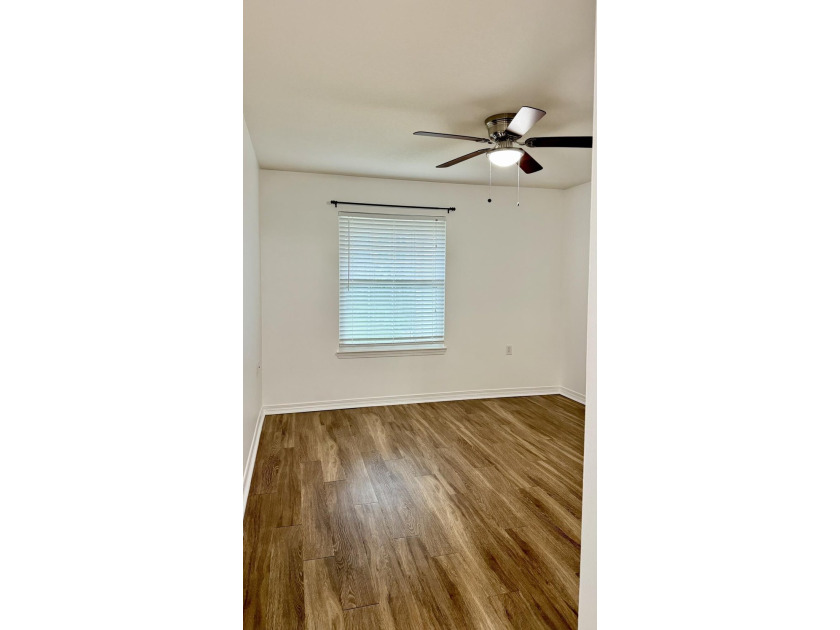 Welcome to this beautifully updated 2-bedroom, 2-bath townhouse - photo 16