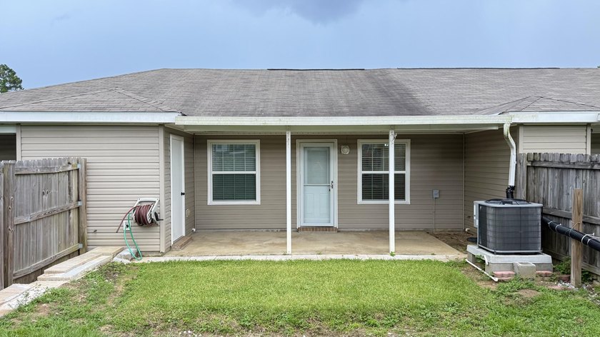 Welcome to this beautifully updated 2-bedroom, 2-bath townhouse - photo 24