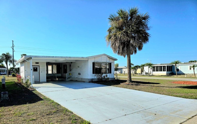 OFFERS WELCOME!! Take a look at this spacious CORNER home in The - photo 4