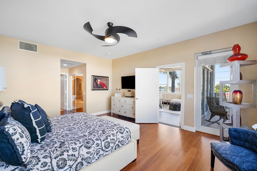 SOPHISTICATED BEACHSIDE RESIDENCE. Thoughtfully fully furnished - photo 24