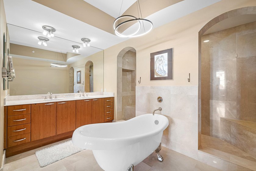 SOPHISTICATED BEACHSIDE RESIDENCE. Thoughtfully fully furnished - photo 27