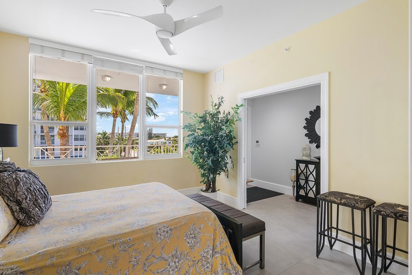 SOPHISTICATED BEACHSIDE RESIDENCE. Thoughtfully fully furnished - photo 32
