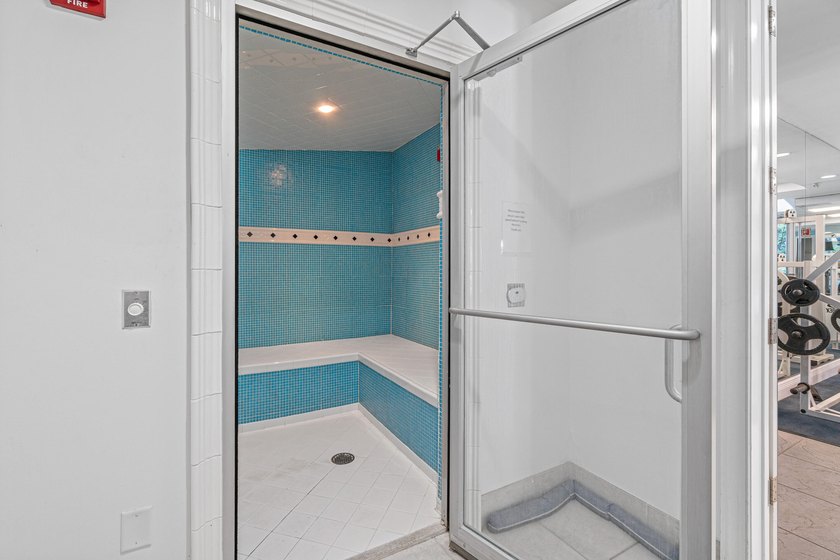 SOPHISTICATED BEACHSIDE RESIDENCE. Thoughtfully fully furnished - photo 42