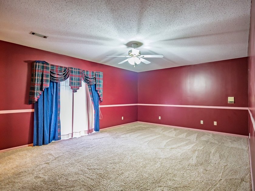 Nestled on 3.7 beautifully landscaped acres in North Mississippi - photo 46