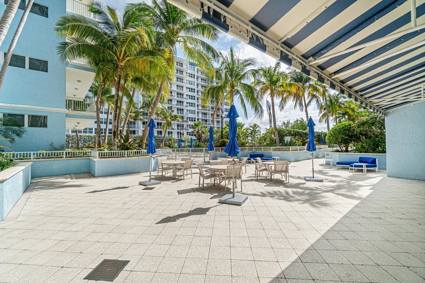 SOPHISTICATED BEACHSIDE RESIDENCE. Thoughtfully fully furnished - photo 47