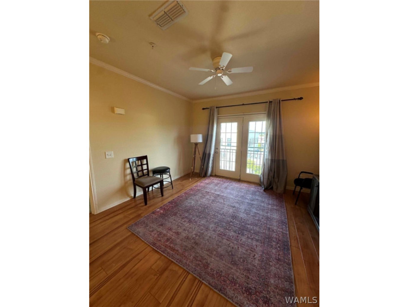 Top floor condo with awesome view of the city &amp; retail area! - photo 9