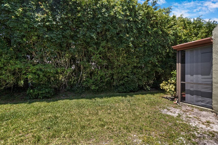 Welcome to Vizcaya Gardens Villas, a hidden gem in the heart of - photo 26