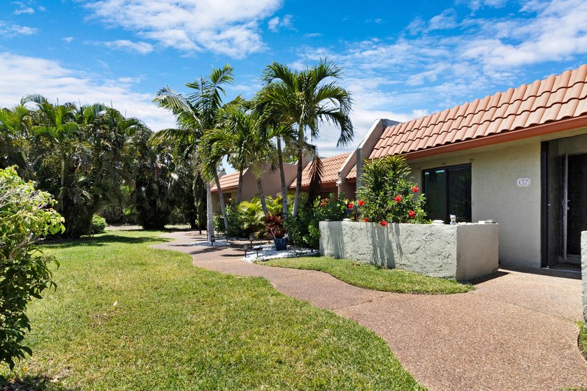 Welcome to Vizcaya Gardens Villas, a hidden gem in the heart of - photo 28