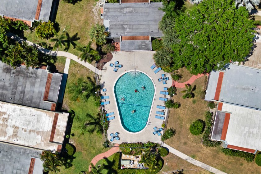 Welcome to Vizcaya Gardens Villas, a hidden gem in the heart of - photo 33