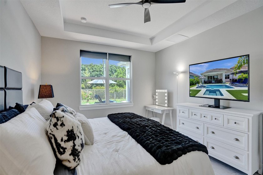 Windsong Estates almost new beauty, 5 bedrooms and 4 full baths - photo 30