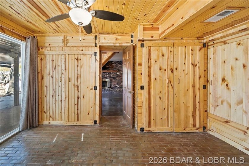 36X46 Man Cave has an office/workshop/Crafts area with a window - photo 39