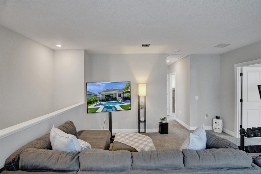 Windsong Estates almost new beauty, 5 bedrooms and 4 full baths - photo 50