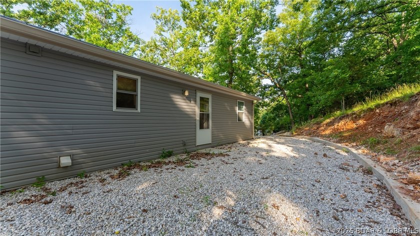This well built 2020 home showcases quality craftsmanship and - photo 19