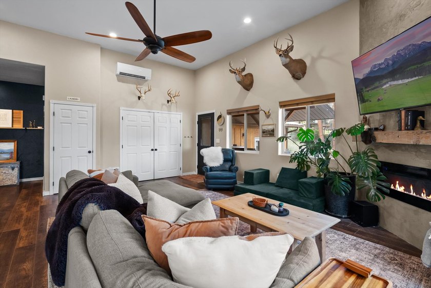 Peek-a-Boo Lake Views &amp; Modern Comfort near Flathead Lake! - photo 5